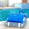 Poolroboter Dolphin M400 am Beckenrand